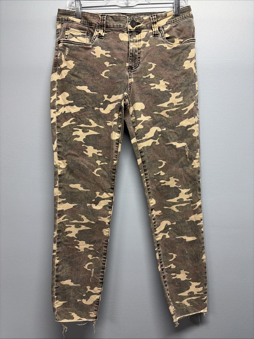 KUT from the Kloth - Connie Ankle Skinny Distressed Camo Pants - Women’s Size 8